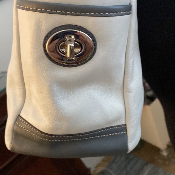 Coach East/West Leather Pleated Gallery Tote - Picture 4 of 10